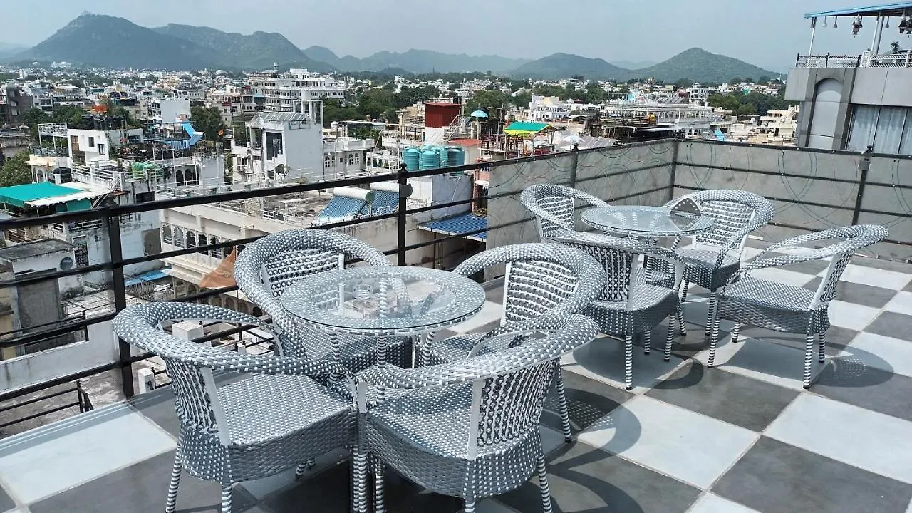 Jag Niwas Guest House & Pure Veg Restaurant Udaipur 0*,