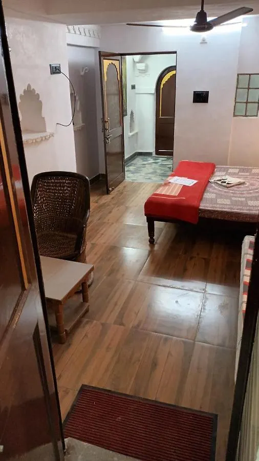 Jag Niwas Guest House & Pure Veg Restaurant Udaipur 0*,