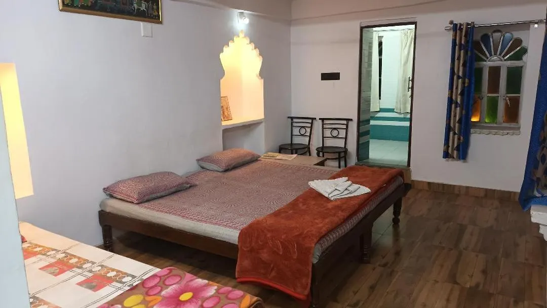 Bed & Breakfast Jag Niwas Guest House & Pure Veg Restaurant Udaipur India